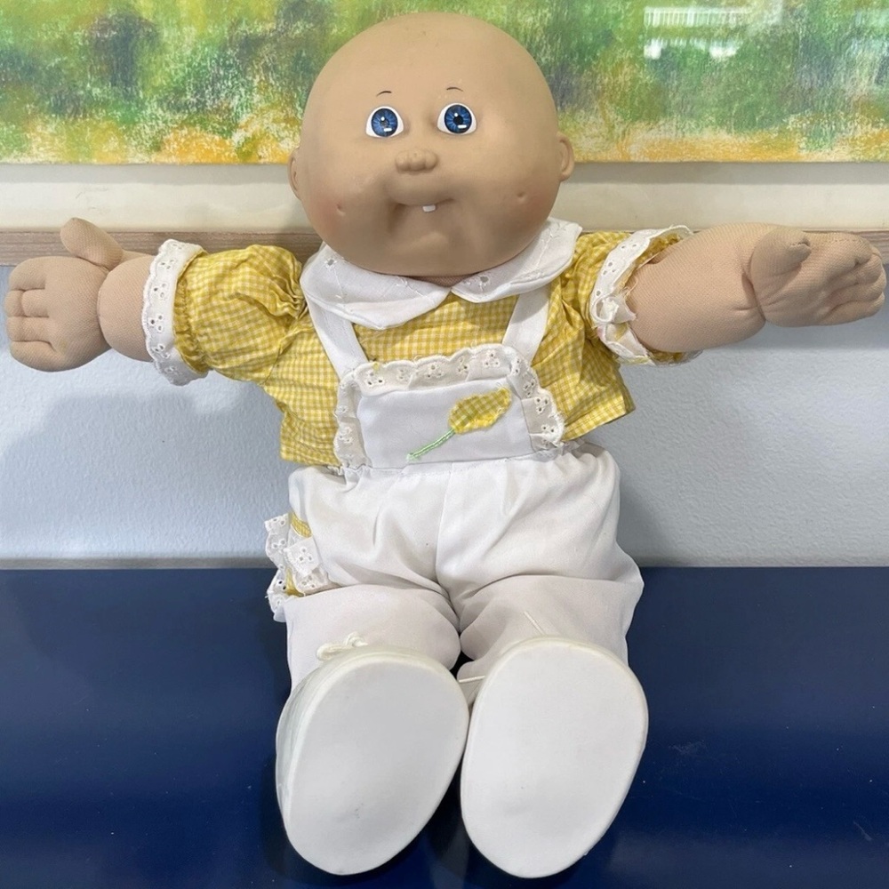 Cabbage Patch Kids Newborn Doll Blue Eyes Tooth Dimples Overalls 1985 Vintage